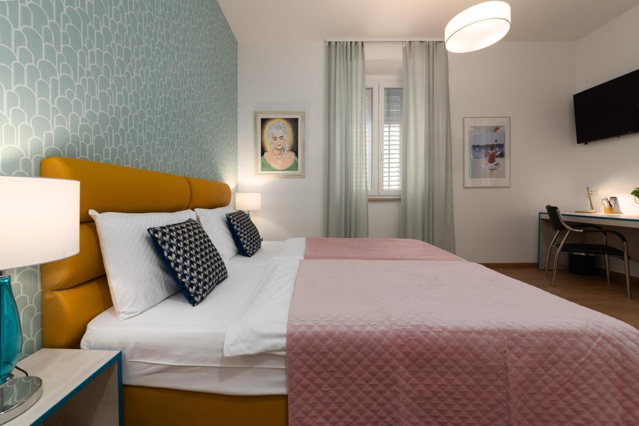 Polesana Rooms พูลา ภายนอก รูปภาพ